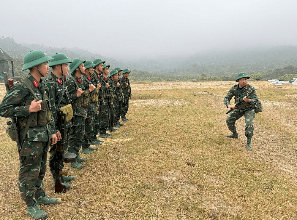 Tận tụy trong công việc, quan tâm đến cấp dưới