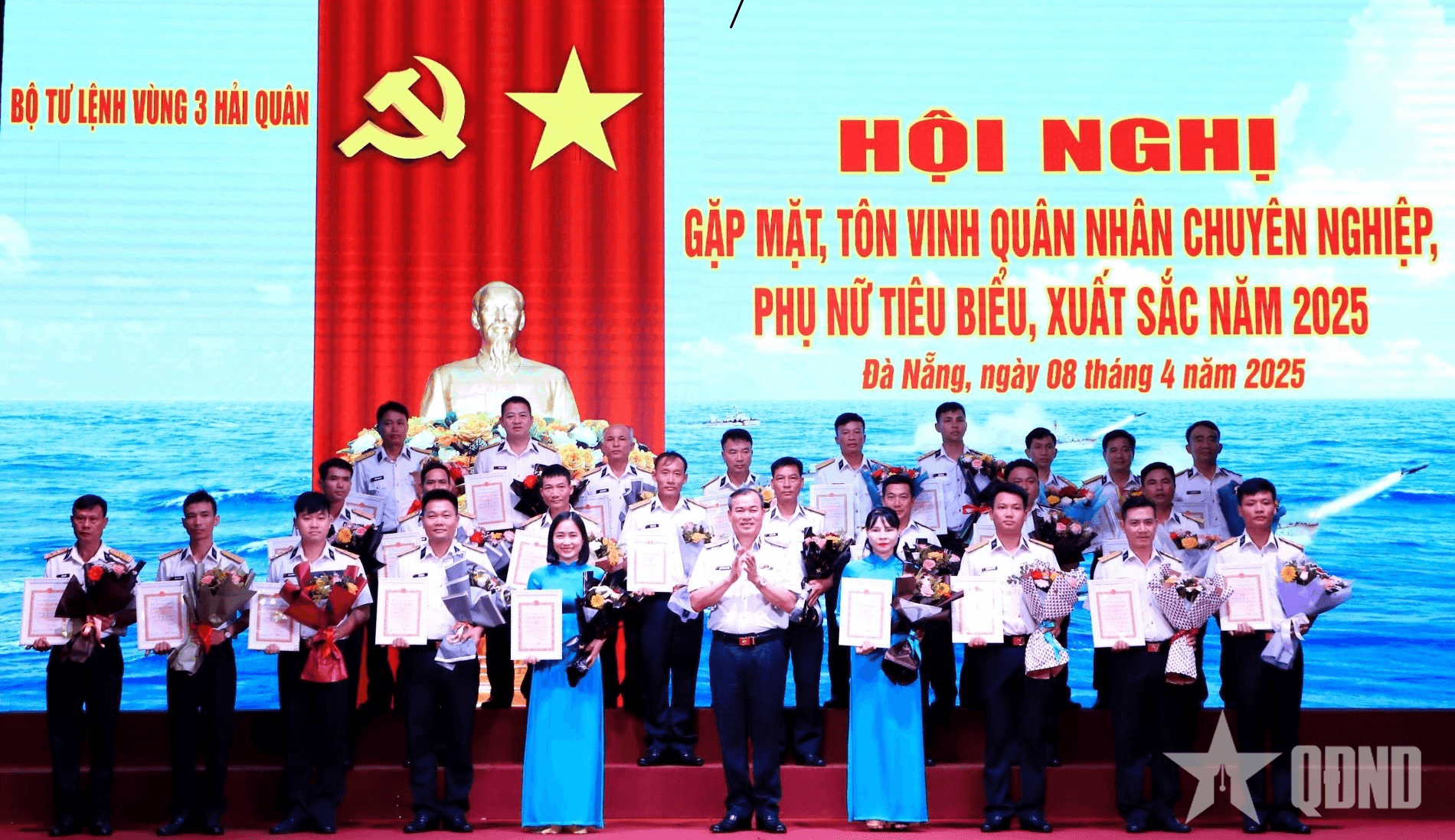 Vùng 3 Hải quân gặp mặt, tôn vinh quân nhân chuyên nghiệp, phụ nữ tiêu biểu