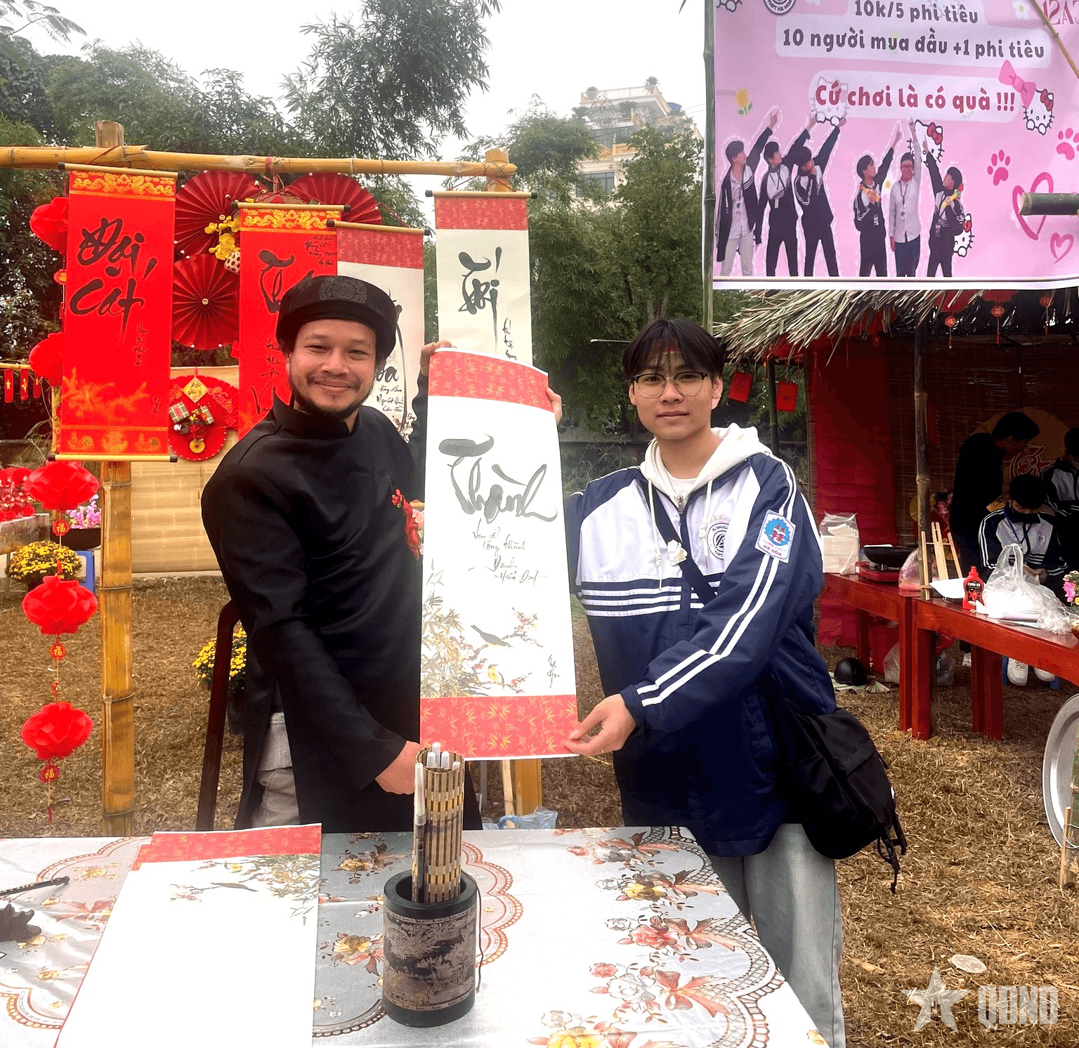 Ông đồ trẻ mang thư pháp đến gần thế hệ trẻ