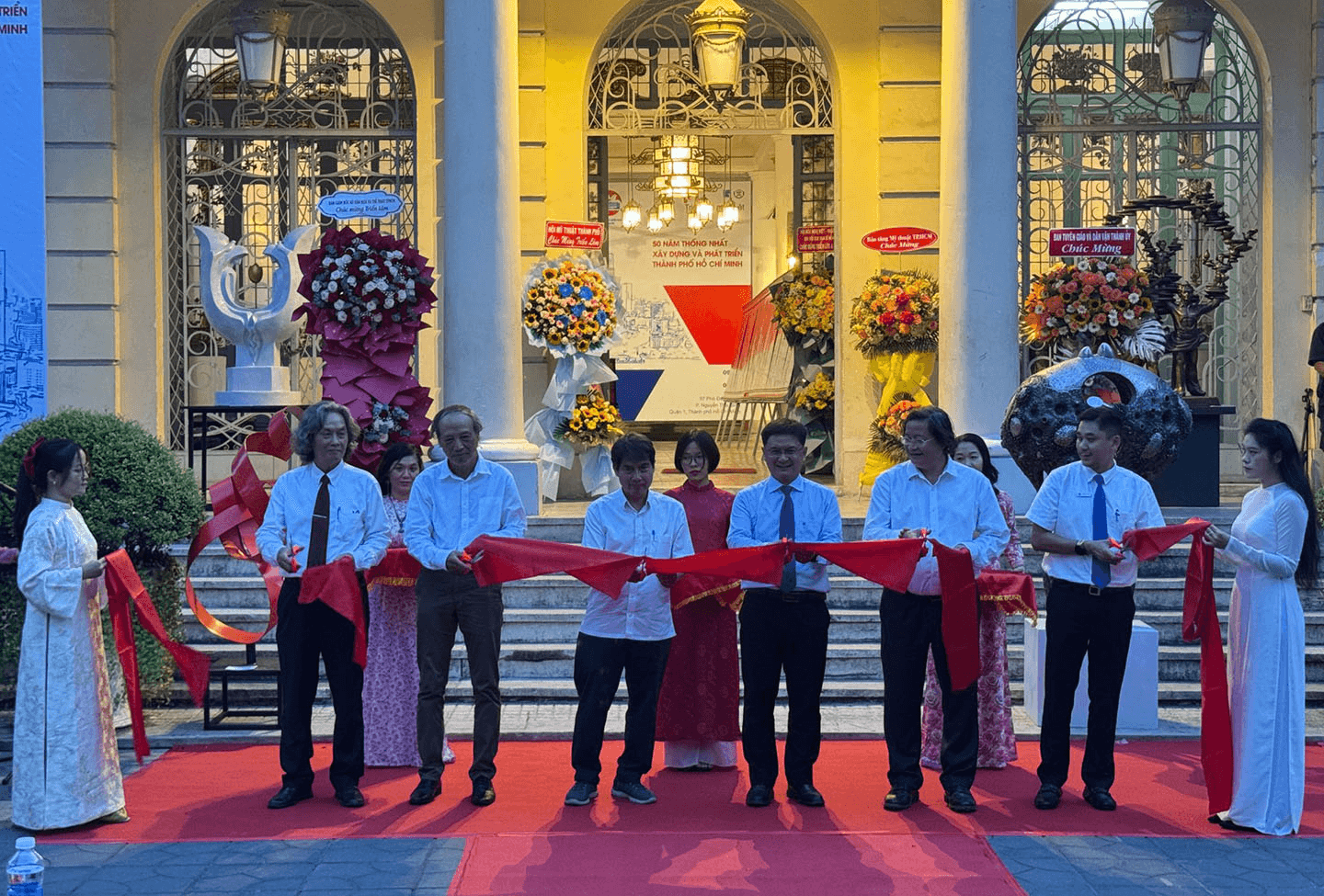 Khai mạc triển lãm “50 năm thống nhất - Xây dựng và phát triển TP Hồ Chí Minh”