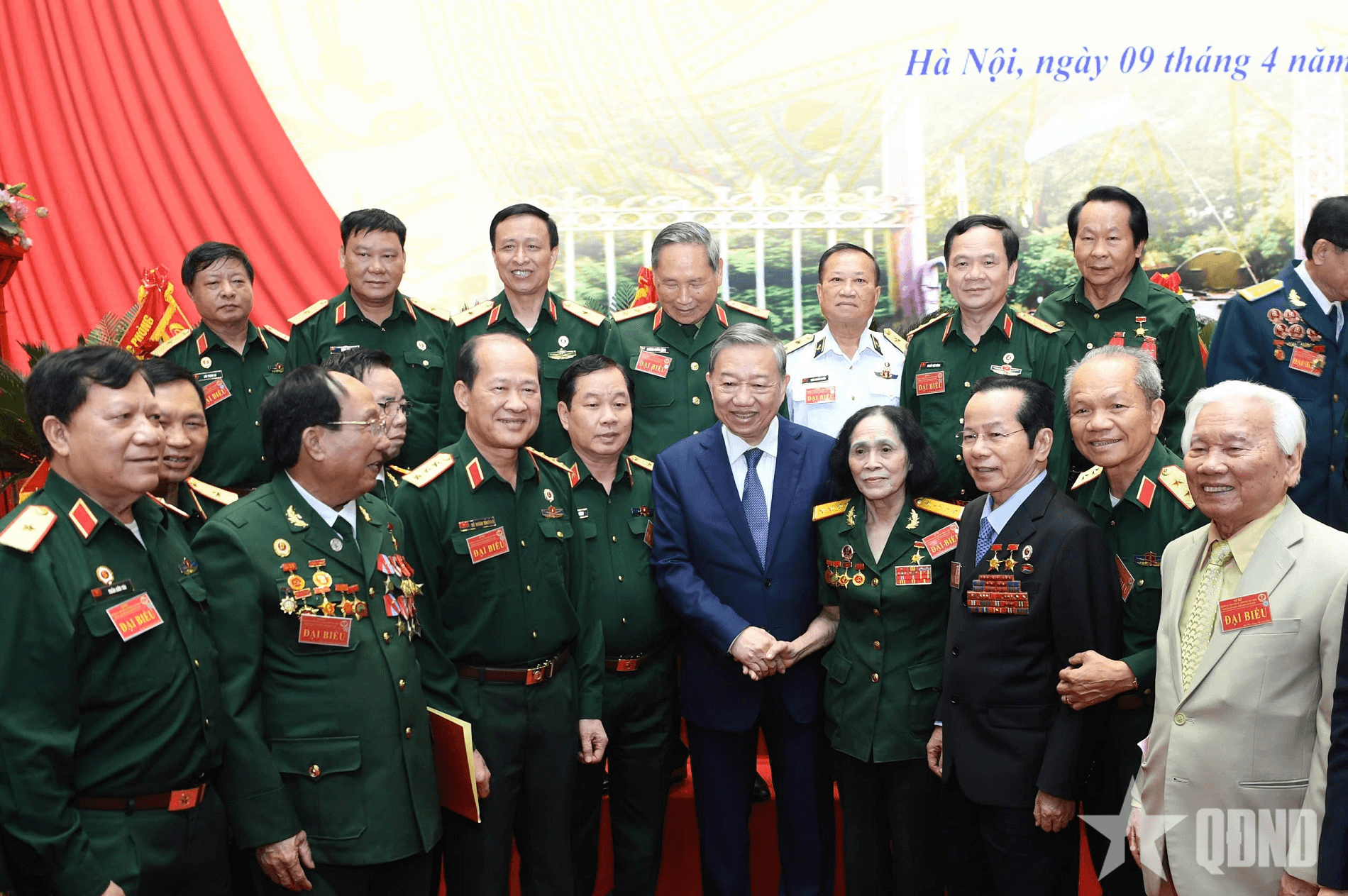 Tổng Bí thư Tô Lâm gặp mặt cựu chiến binh, thanh niên xung phong, dân quân tự vệ tham gia kháng chiến chống Mỹ