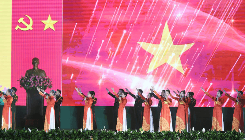 Văn nghệ nuôi dưỡng tinh thần quân dân Khu 4 trong cuộc kháng chiến chống Mỹ, cứu nước