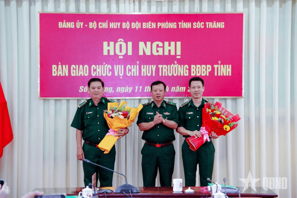 Bàn giao chức vụ Chỉ huy trưởng Bộ đội Biên phòng tỉnh Sóc Trăng