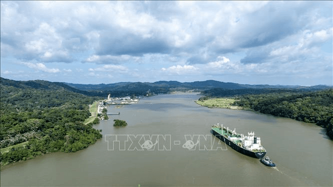 Panama đồng ý để Mỹ triển khai binh sĩ tới kênh đào Panama