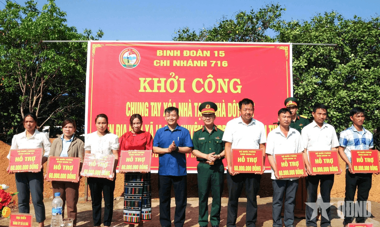 Chi nhánh 716 (Binh đoàn 15) khởi công chung tay xóa nhà tạm, nhà dột nát trên địa bàn xã Ia Đal