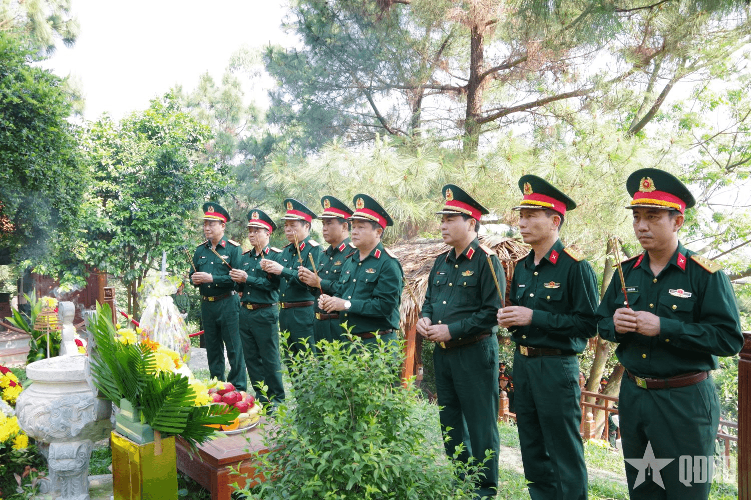 Đoàn công tác Học viện Chính trị dâng hương tri ân Đại tướng Võ Nguyên Giáp
