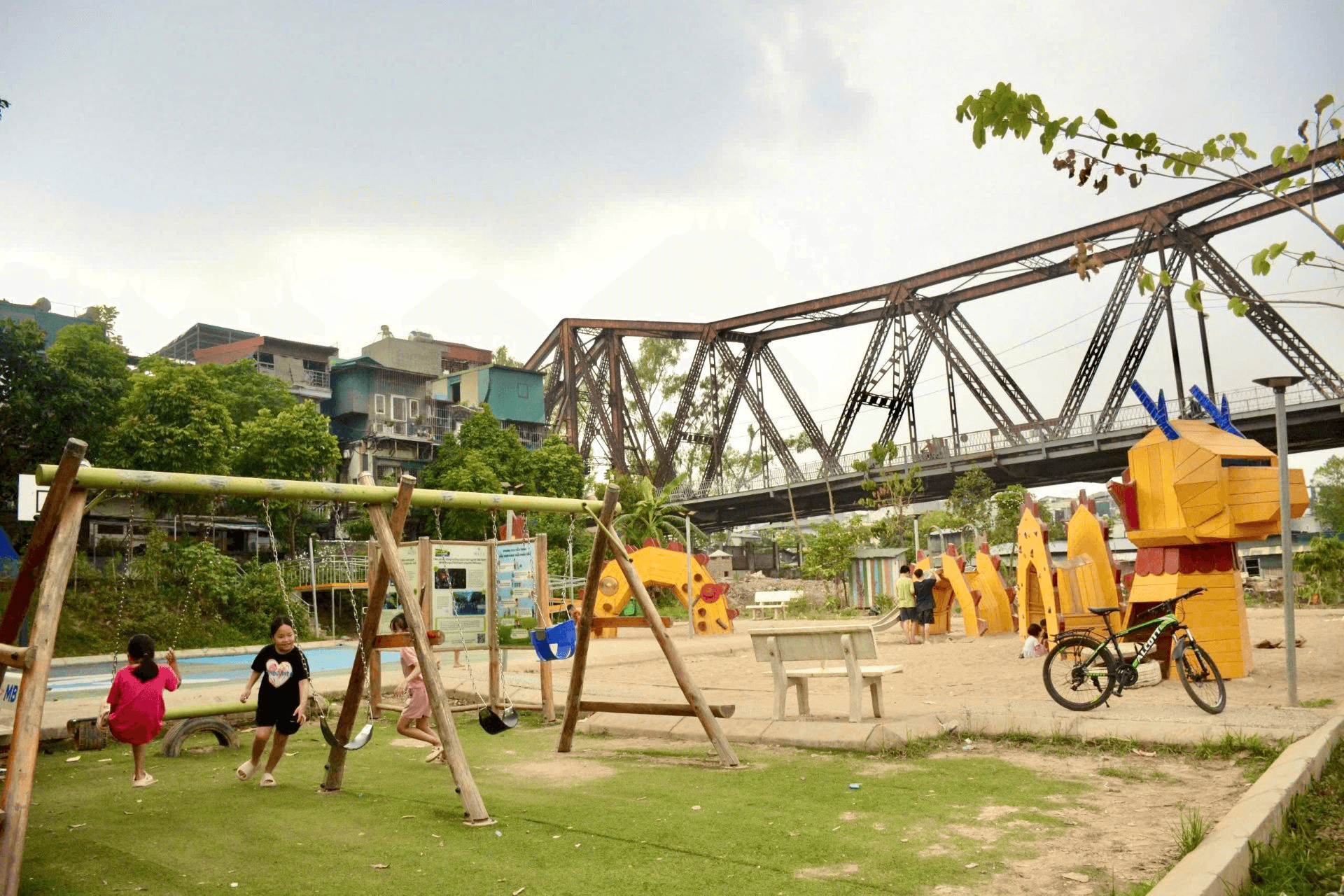 Sân chơi trong phố