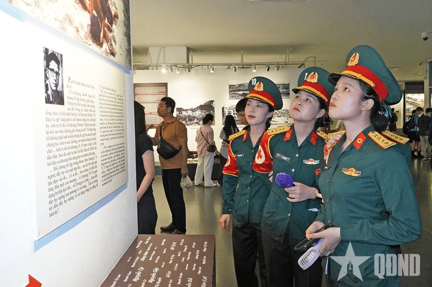Lực lượng diễu binh, diễu hành tham quan, học tập truyền thống tại TP Hồ Chí Minh
