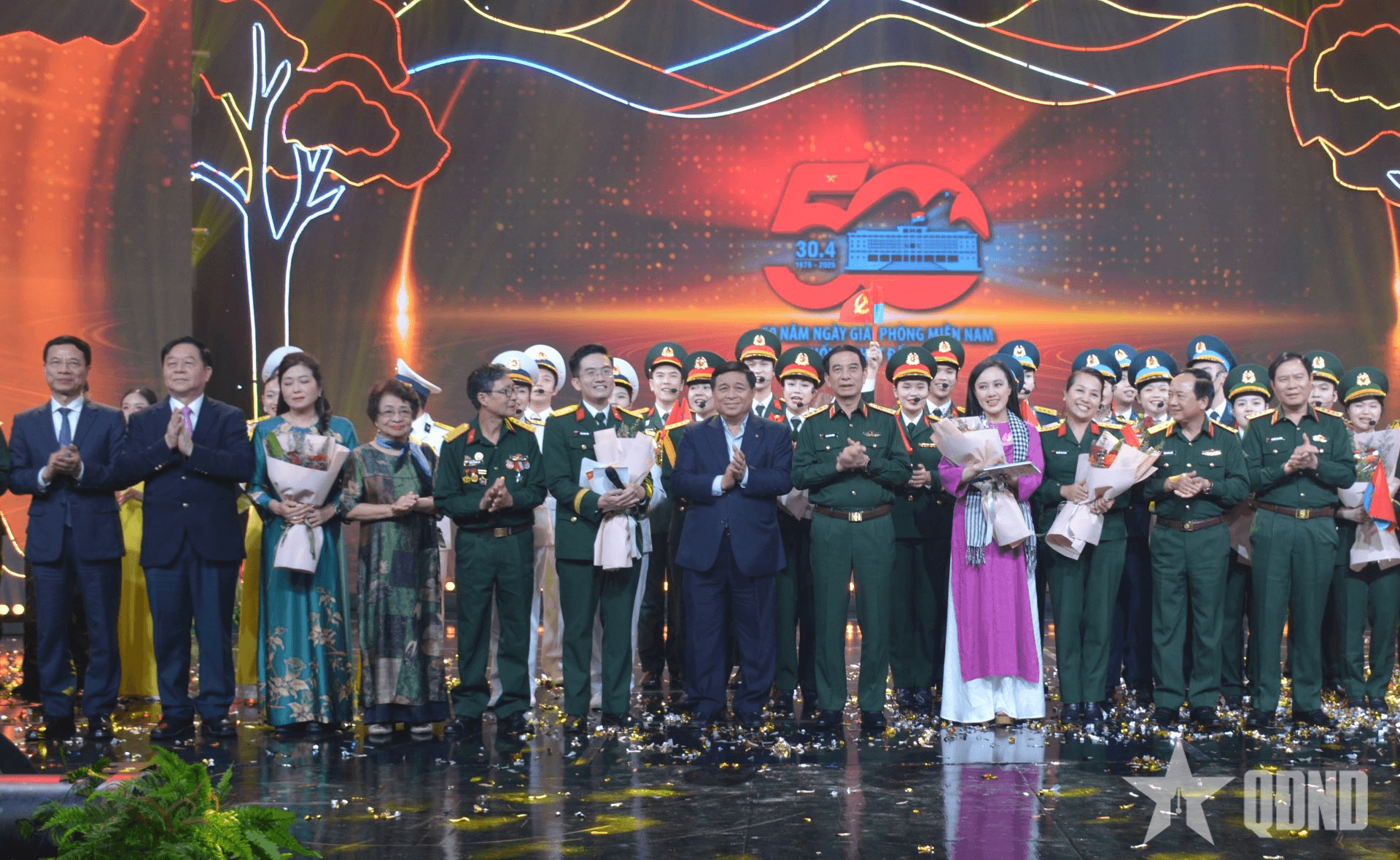 Giao lưu chính luận nghệ thuật “Nguồn lực để Chiến thắng”