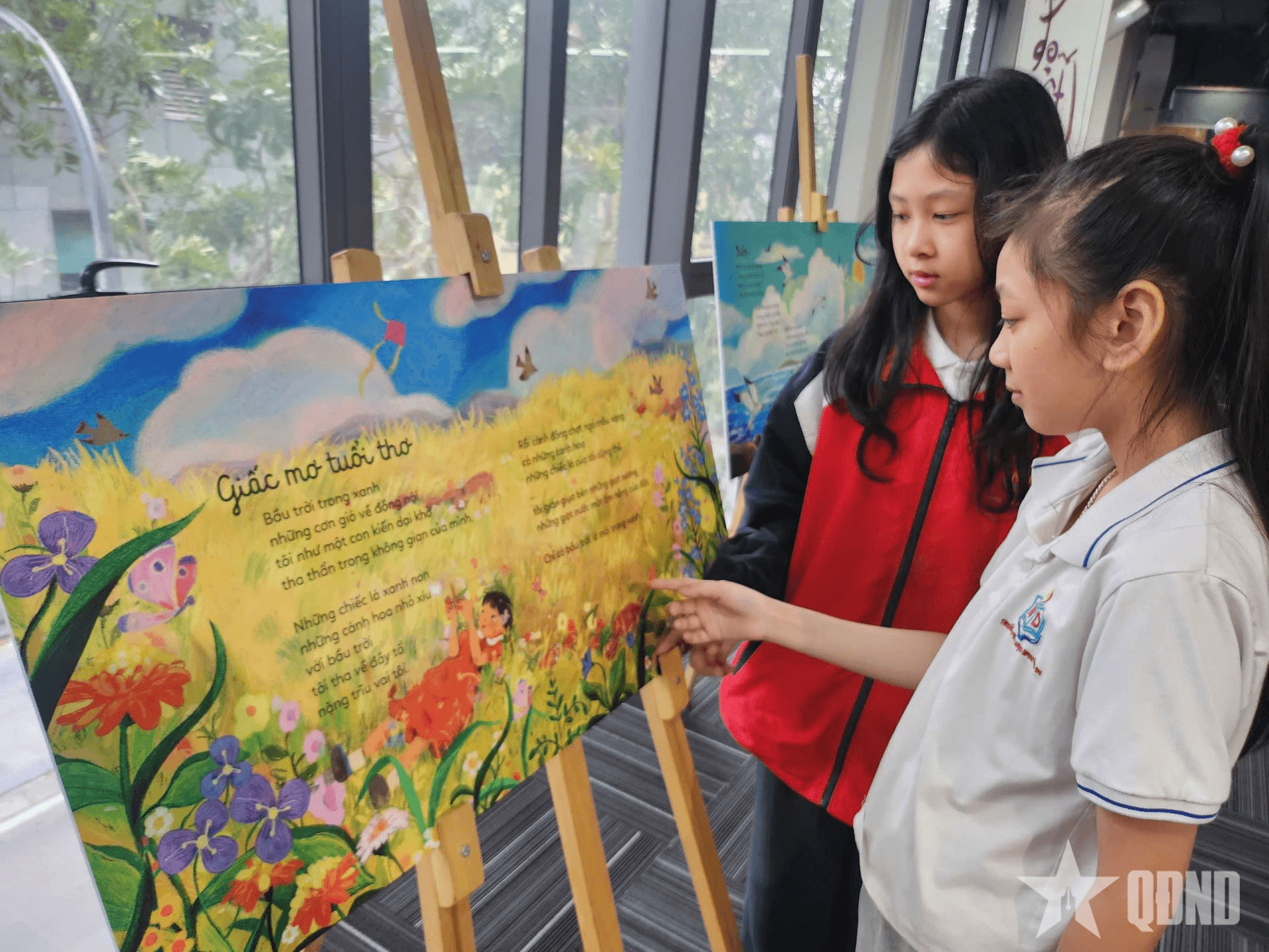 PGS, TS Vũ Nho khuyến khích thiếu nhi yêu thơ ca