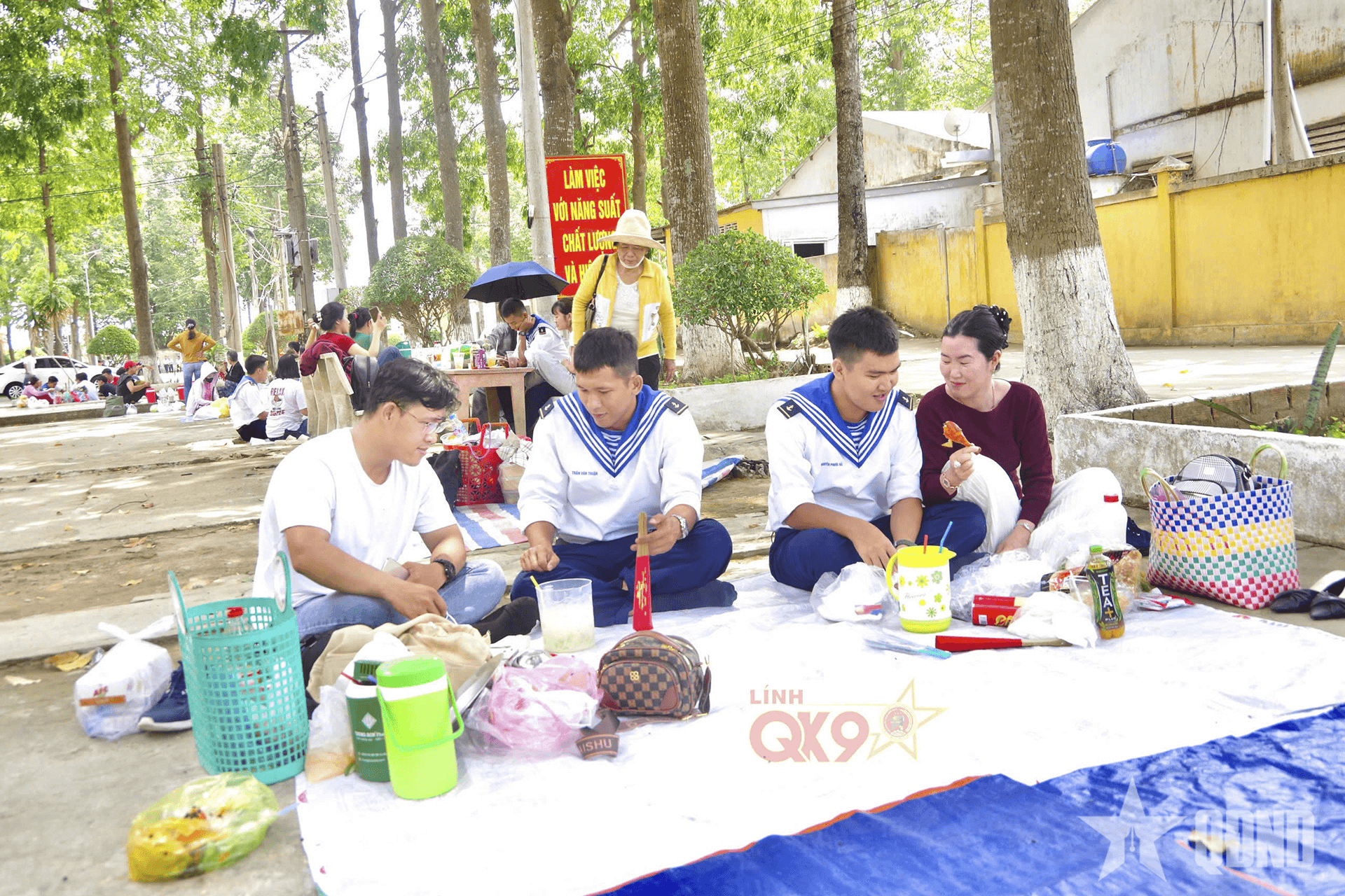 Tình cảm từ hậu phương “tiếp lửa” cho chiến sĩ mới
