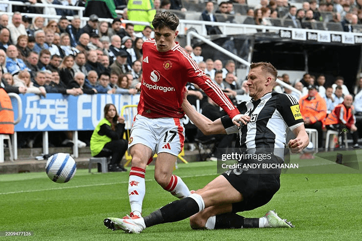 Tin thể thao (14-4): Sai lầm hàng thủ, MU thất bại nặng nề trước Newcastle