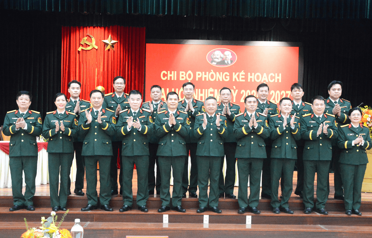 Thượng tướng Lê Quang Minh dự Đại hội Chi bộ Phòng Kế hoạch, Cục Chính sách - Xã hội