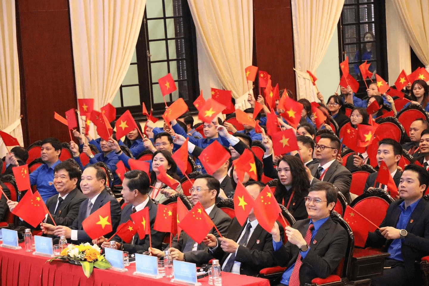 Khai mạc chương trình Gặp gỡ hữu nghị thanh niên Việt Nam - Trung Quốc