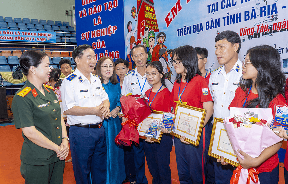 Lan tỏa tình yêu biển, đảo quê hương