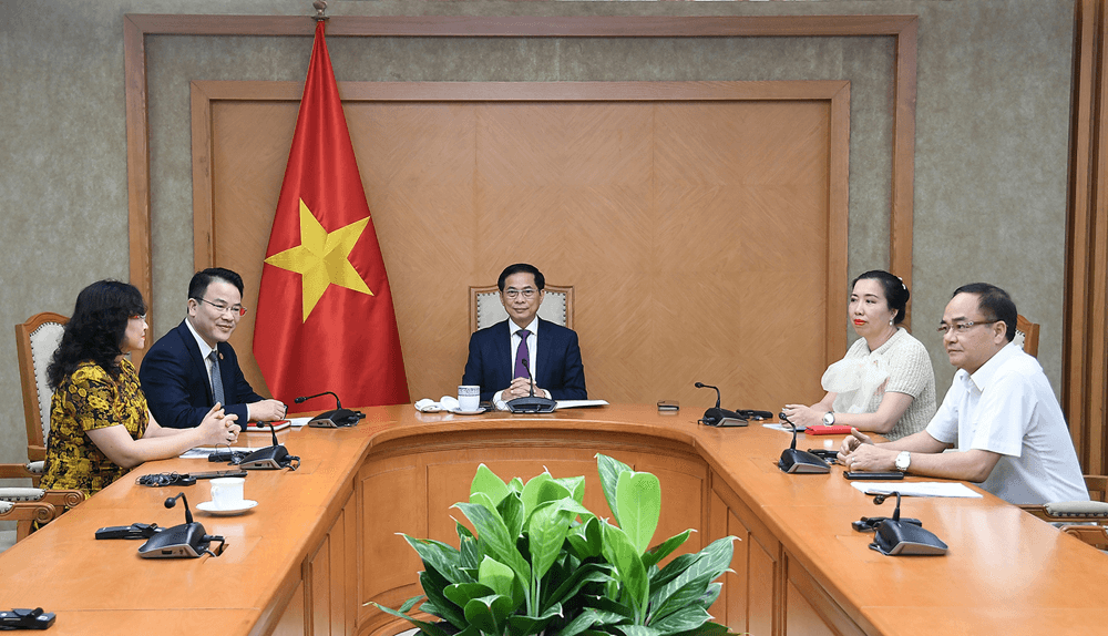 Phó thủ tướng Bùi Thanh Sơn điện đàm với Phó chủ tịch EC Kaja Kallas