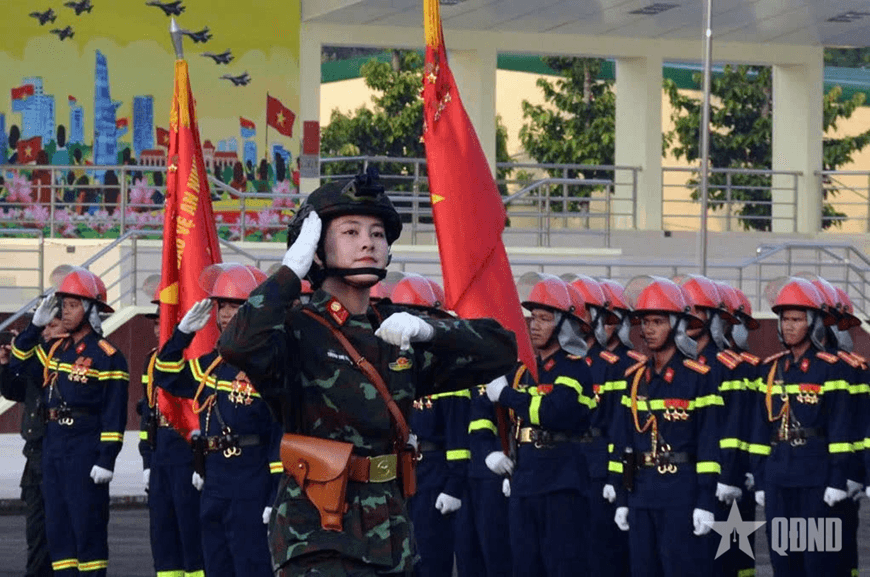 Đại tướng Nguyễn Tân Cương dự, kiểm tra tổng hợp luyện diễu binh, diễu hành