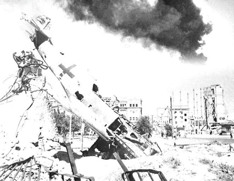 Tại sao Hồng quân quyết chiến bảo vệ thành phố Stalingrad trong vòng vây của quân phát xít?