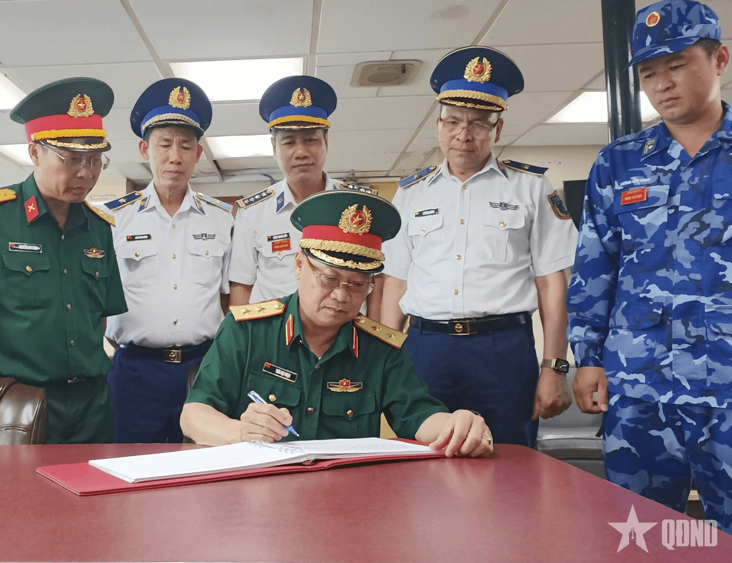 Bộ Quốc phòng kiểm tra công tác sẵn sàng chiến đấu tại Hải đoàn 32 (Bộ tư lệnh Vùng Cảnh sát biển 3)