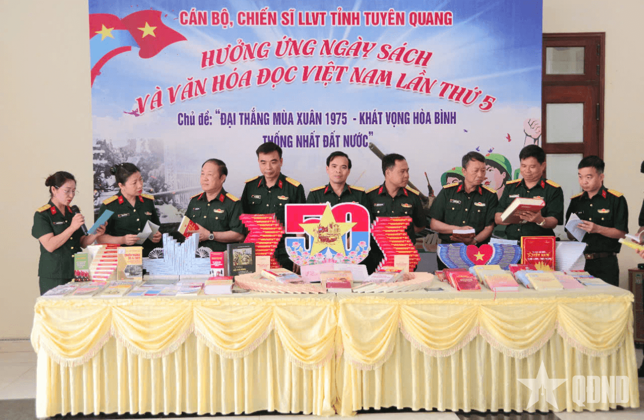 Bộ CHQS tỉnh Tuyên Quang: Cùng sách bước vào kỷ nguyên vươn mình của dân tộc