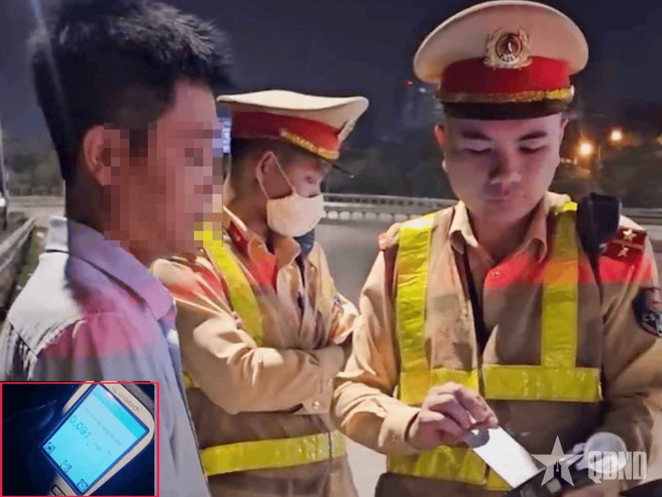 Hà Nội: Liên tiếp phát hiện lái xe vi phạm nồng độ cồn, dương tính chất ma tuý trong đêm