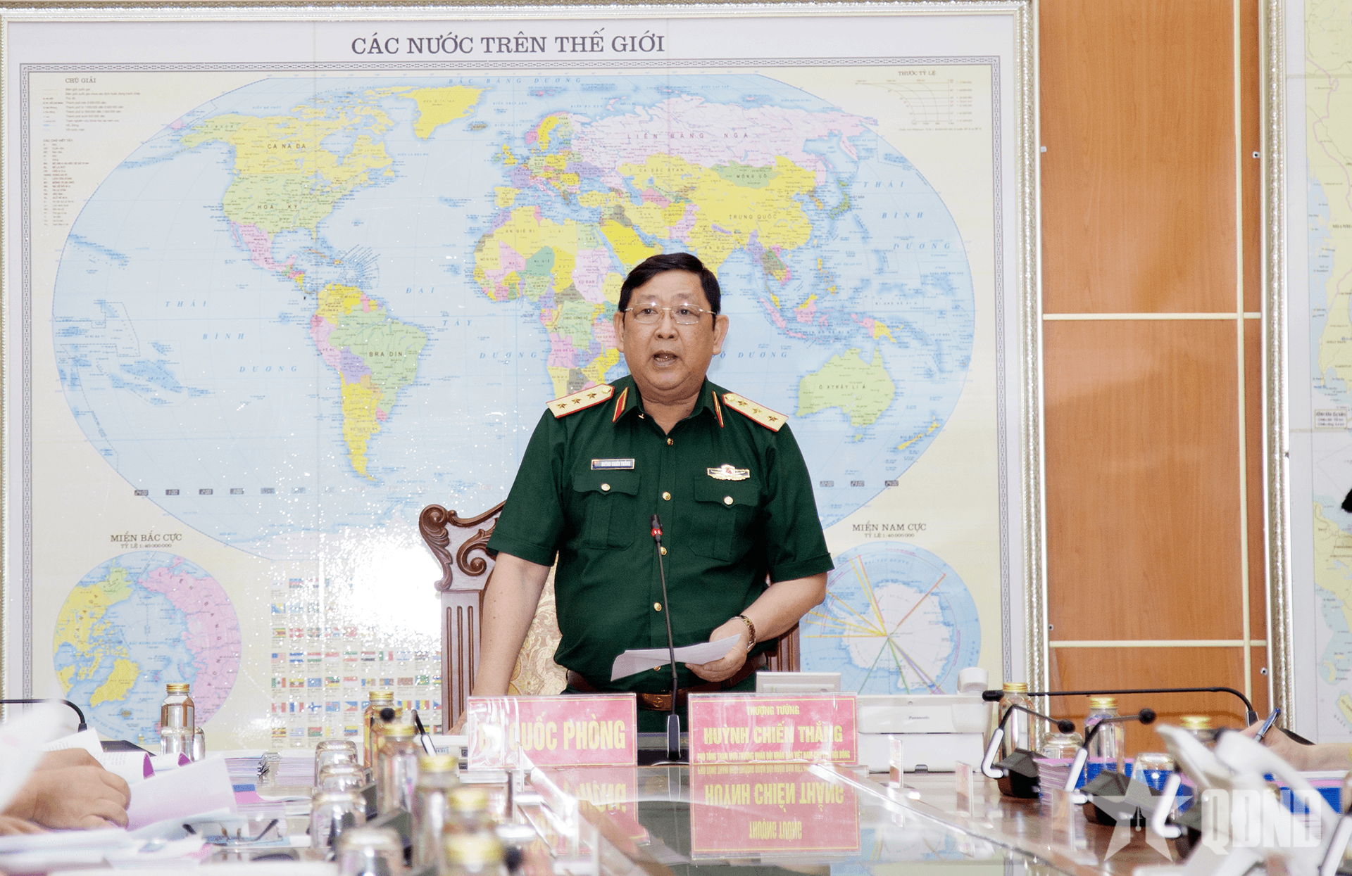 Thông qua tài liệu huấn luyện do Học viện Lục quân biên soạn
