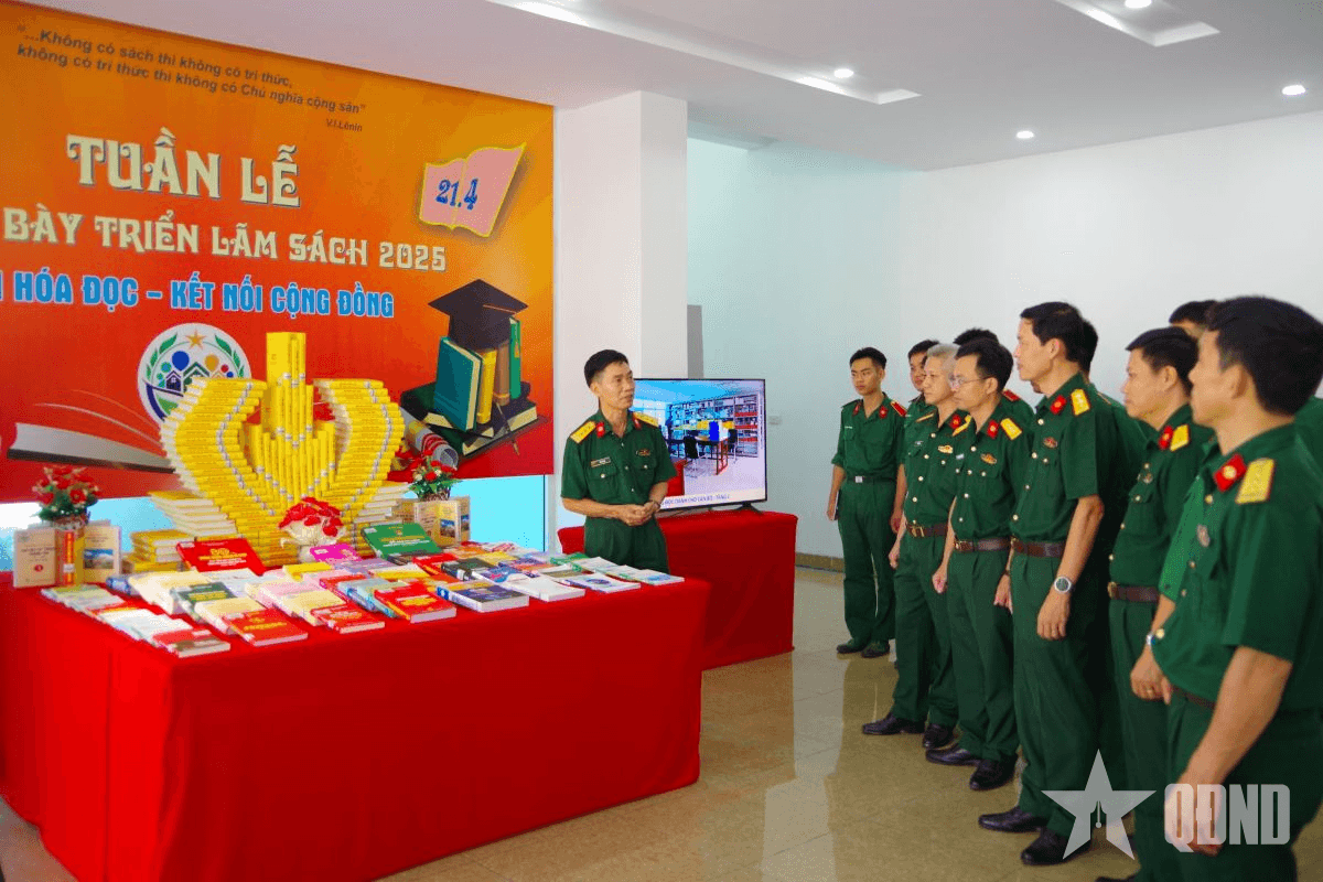 Trường Sĩ quan Thông tin: Sôi nổi hoạt động Ngày Sách và Văn hóa đọc Việt Nam