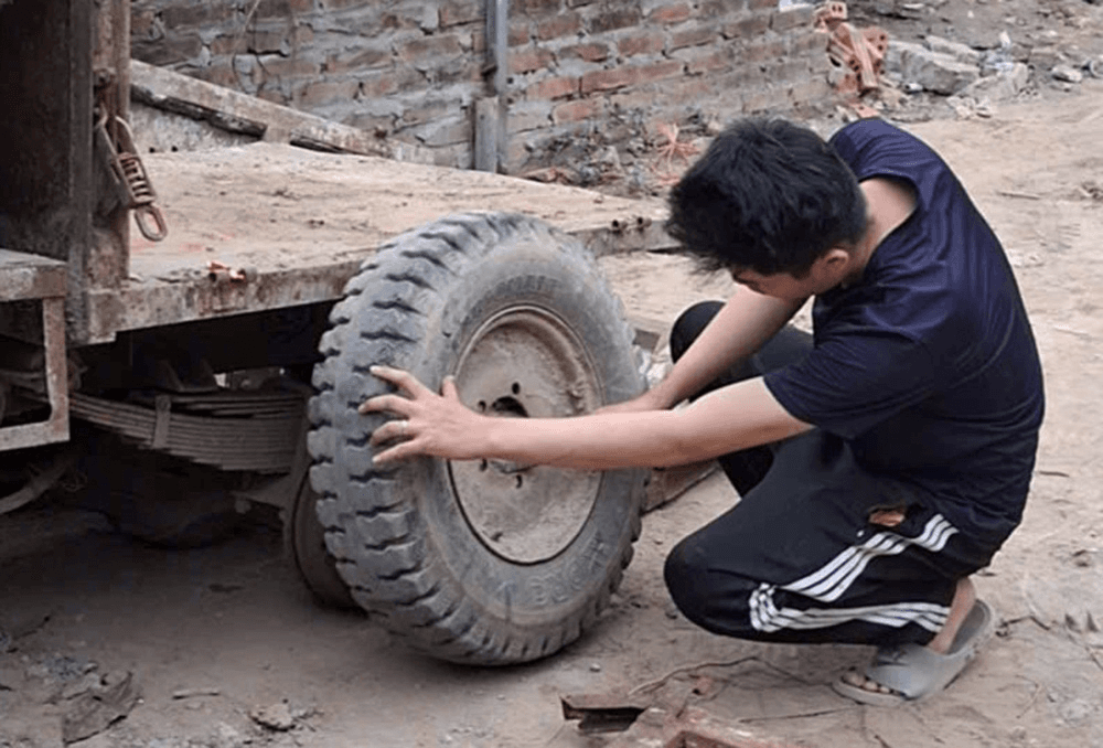 Loại bỏ xe ba bánh, bốn bánh tự chế