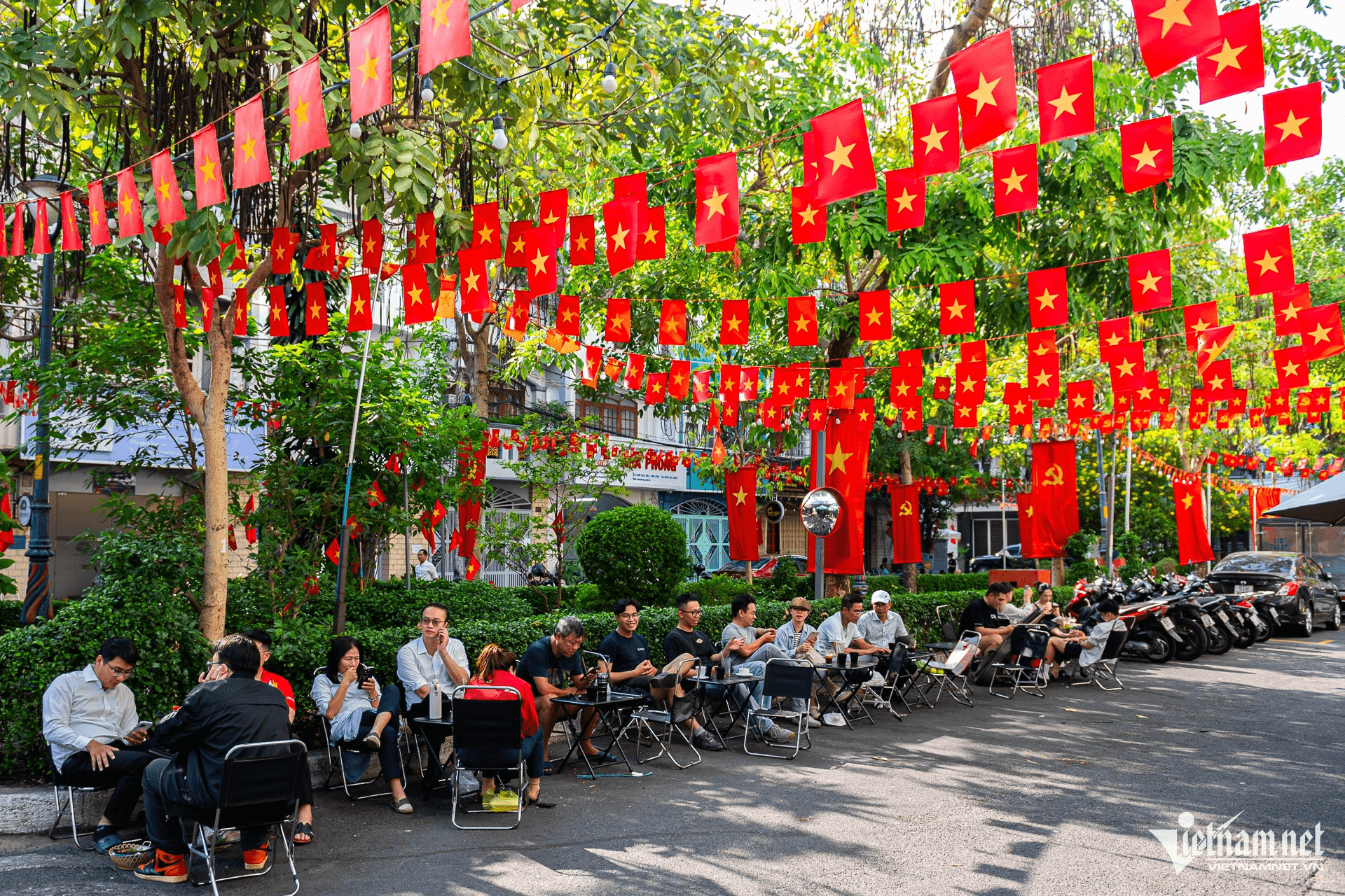 Bình dị và thiêng liêng
