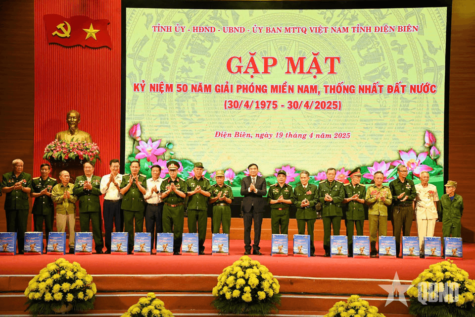 Điện Biên: Gặp mặt cựu chiến binh nhân kỷ niệm 50 năm Ngày giải phóng miền Nam, thống nhất đất nước
