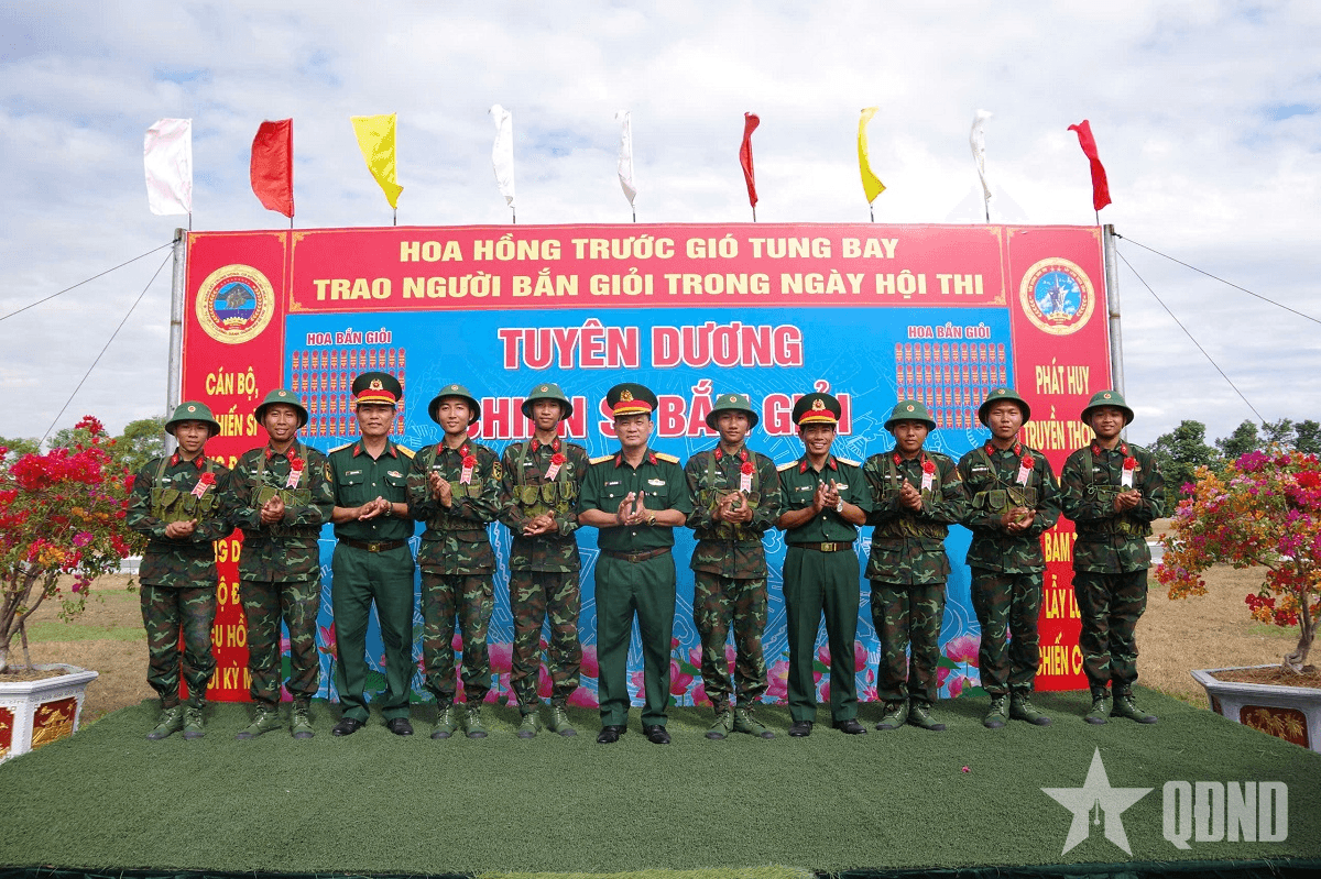 Chiến sĩ mới trong ngày hội bắn