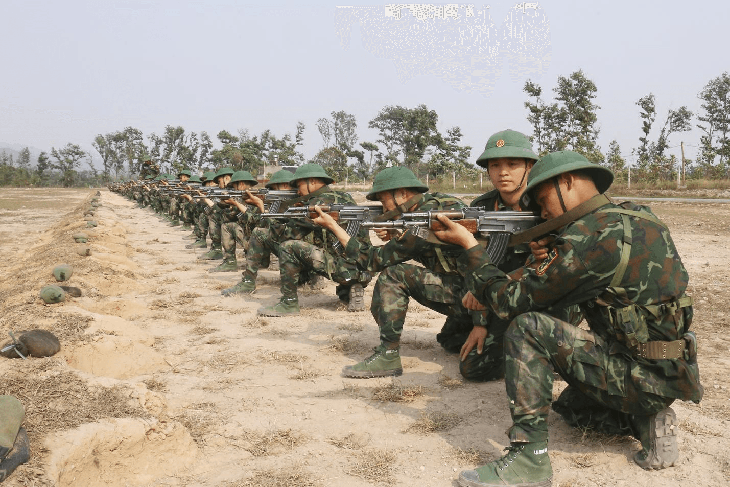 Sôi nổi thi đua “Thần tốc-Quyết thắng”