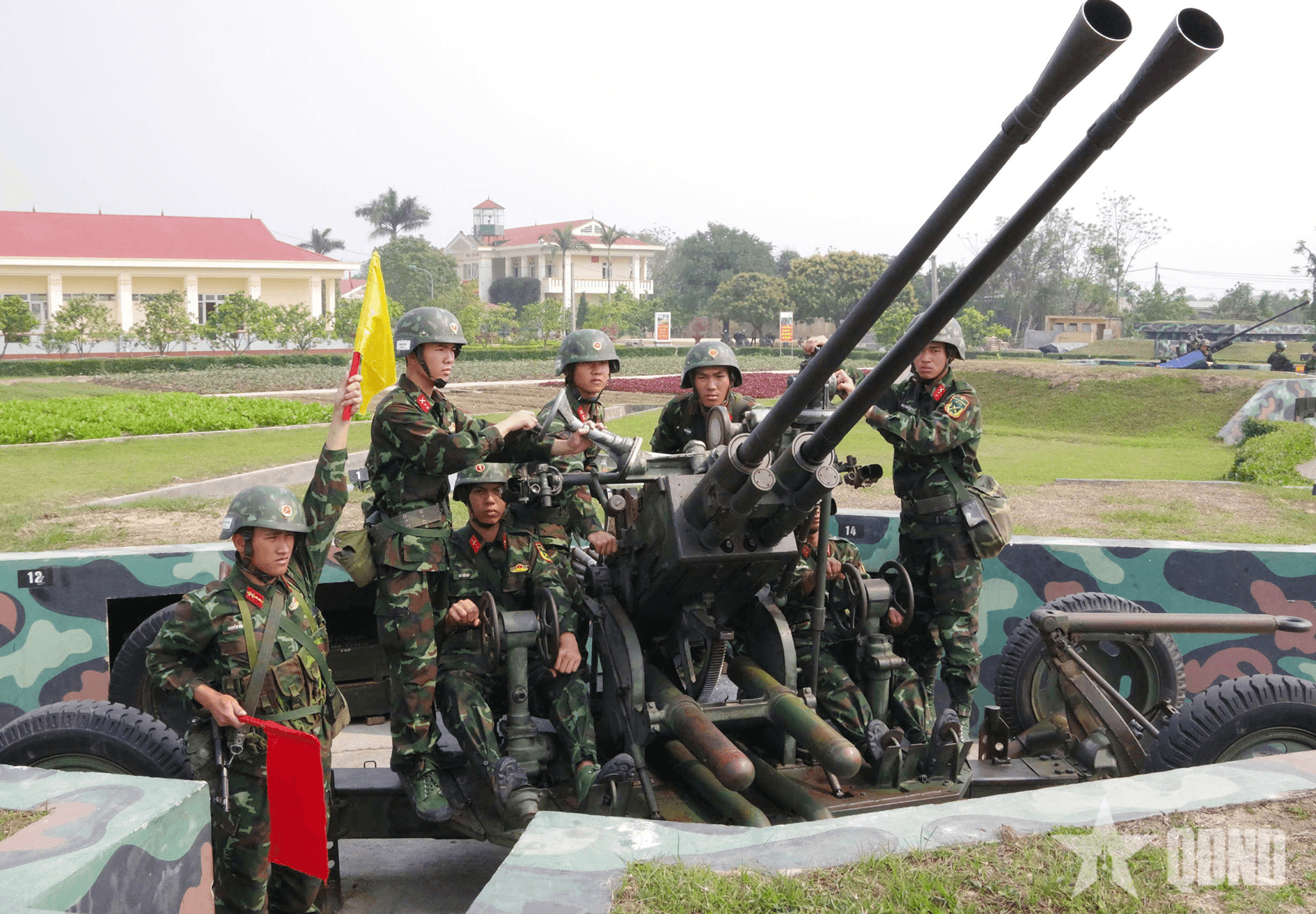 Sẵn sàng chiến đấu cao nhờ huấn luyện “3 thực chất”