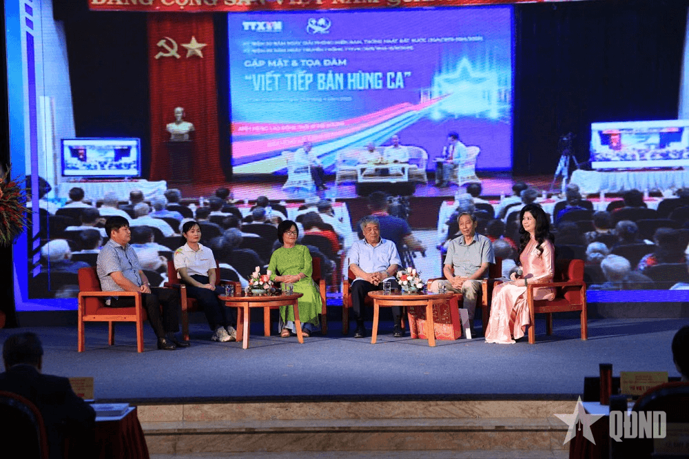 Thông tấn xã Việt Nam tổ chức tọa đàm "Viết tiếp bản hùng ca”