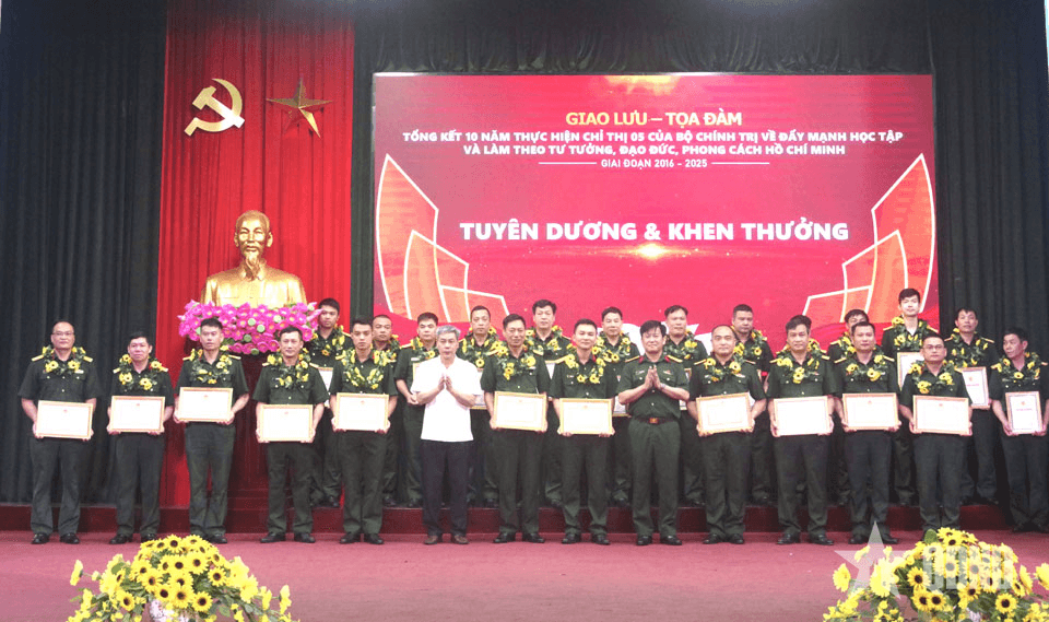 Sơn La: Giao lưu, tọa đàm tổng kết 10 năm thực hiện Chỉ thị số 05-CT/TW của Bộ Chính trị