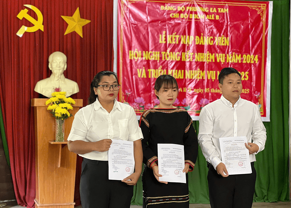 Ea Tam làm tốt công tác phát triển đảng