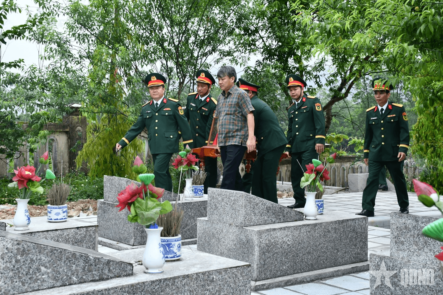 Quảng Bình: Truy điệu và an táng 3 hài cốt liệt sĩ