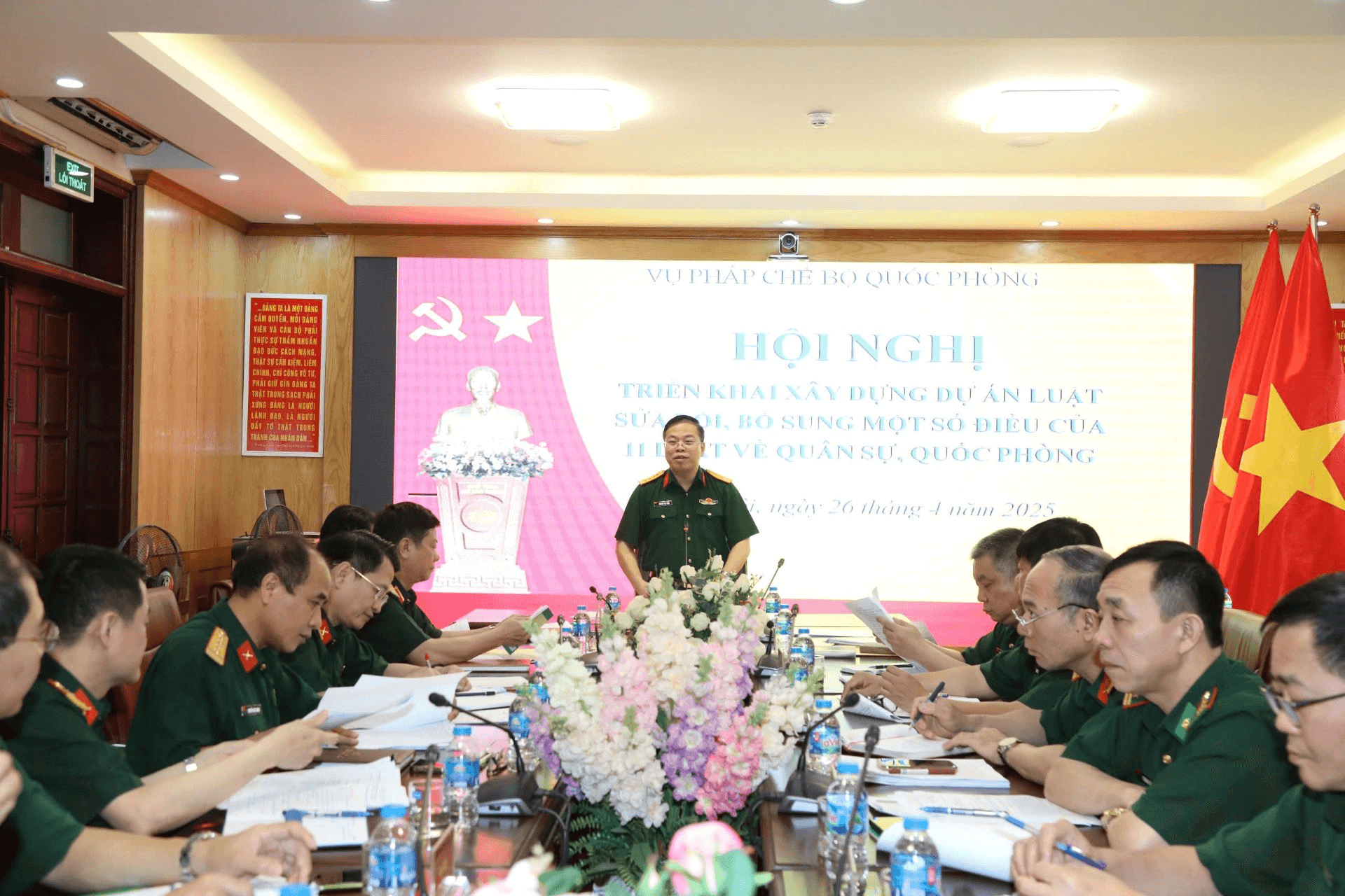 Triển khai xây dựng Dự án Luật sửa đổi, bổ sung một số điều của 11 luật về quân sự, quốc phòng