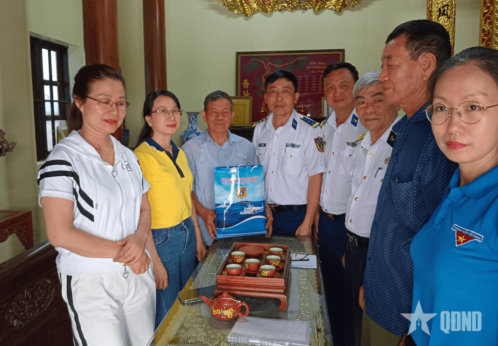 Hải đoàn 11, Bộ tư lệnh Vùng Cảnh sát biển 1 tri ân các gia đình chính sách