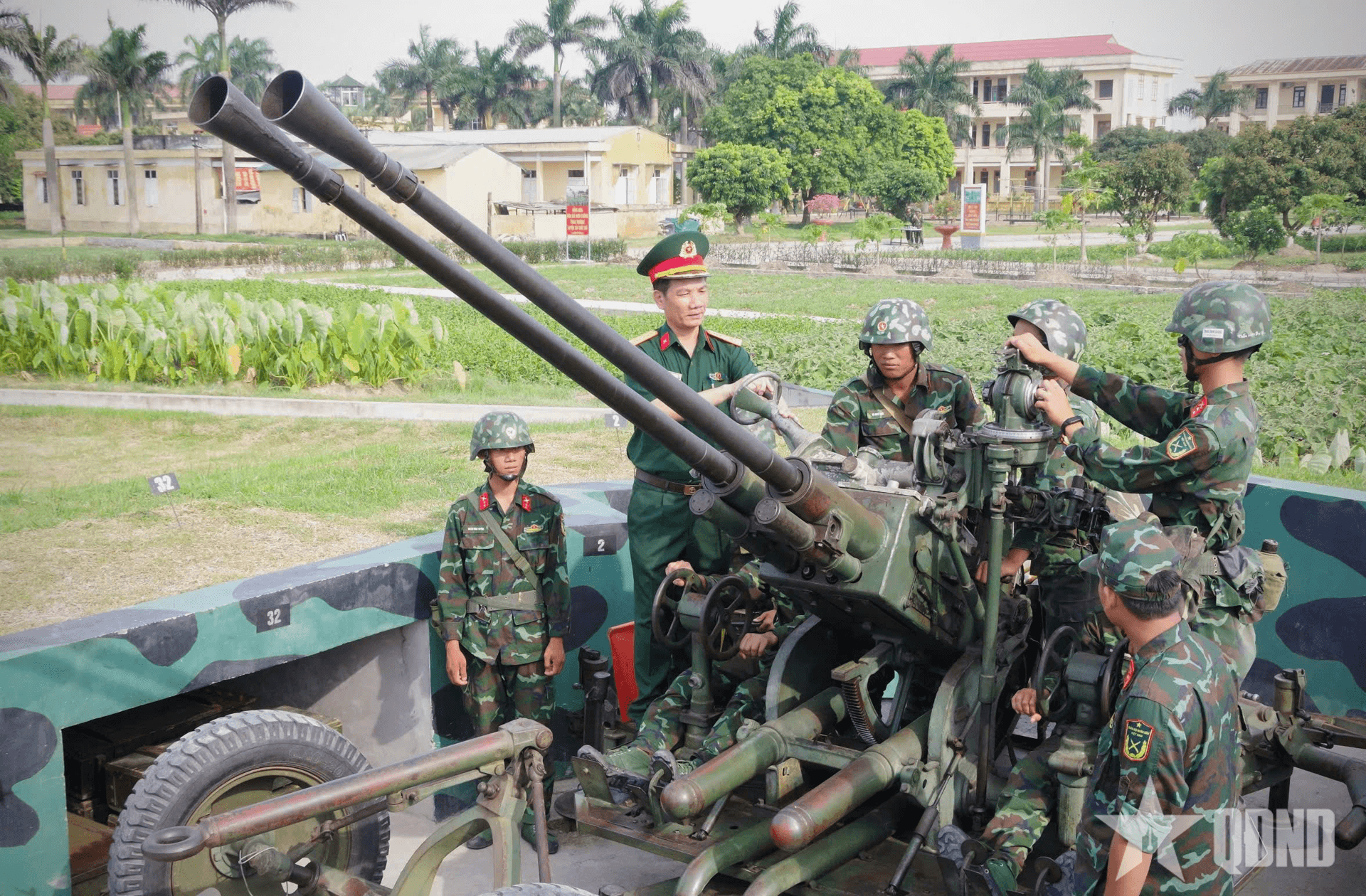 Thi đua sôi nổi, thiết thực ở lữ đoàn phòng không canh trời