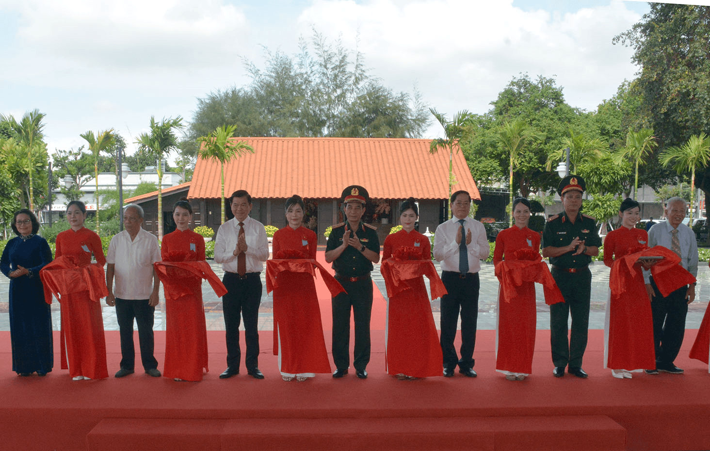 Đại tướng Phan Văn Giang dự lễ khánh thành Công viên tượng đài, Nhà lưu niệm Anh hùng liệt sĩ Võ Thị Sáu