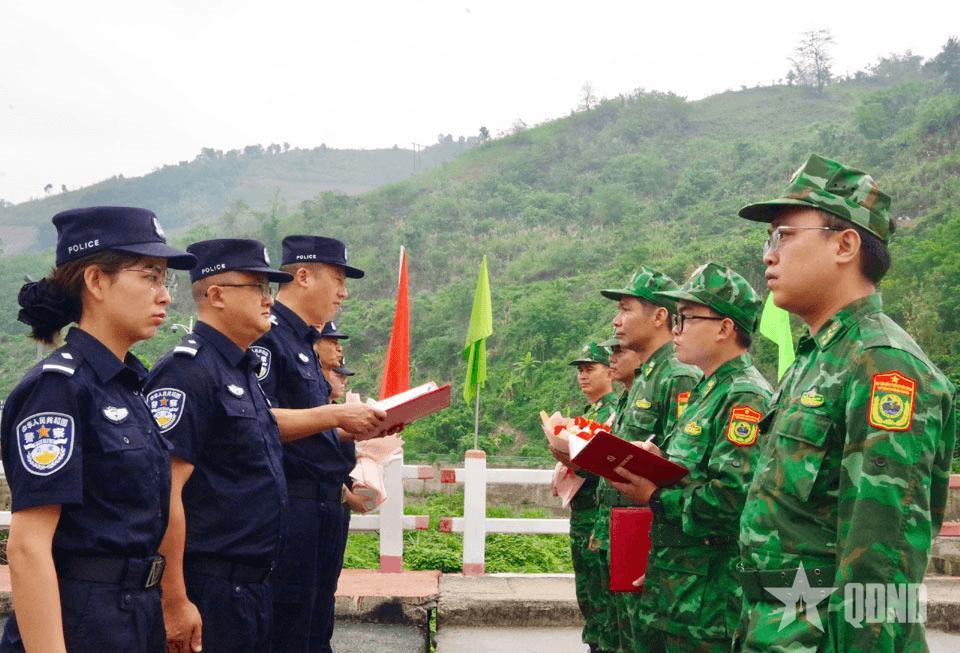 Lai Châu: Tuần tra liên hợp chấp pháp trên biên giới