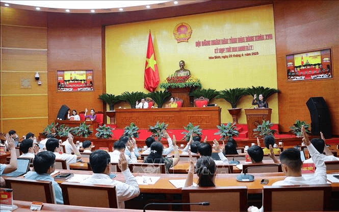 Hội đồng nhân dân tỉnh Hòa Bình thông qua các nghị quyết về sắp xếp tỉnh, xã