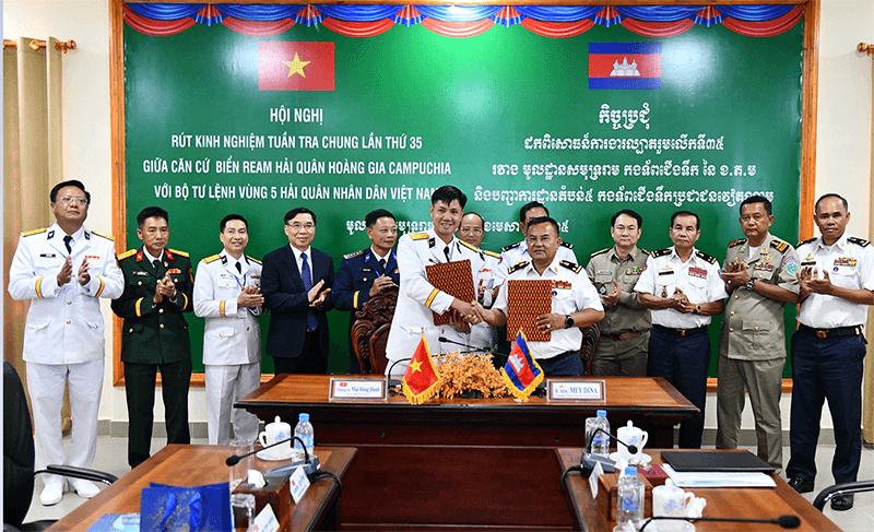 Hải quân Việt Nam – Campuchia rút kinh nghiệm tuần tra trên vùng nước lịch sử
