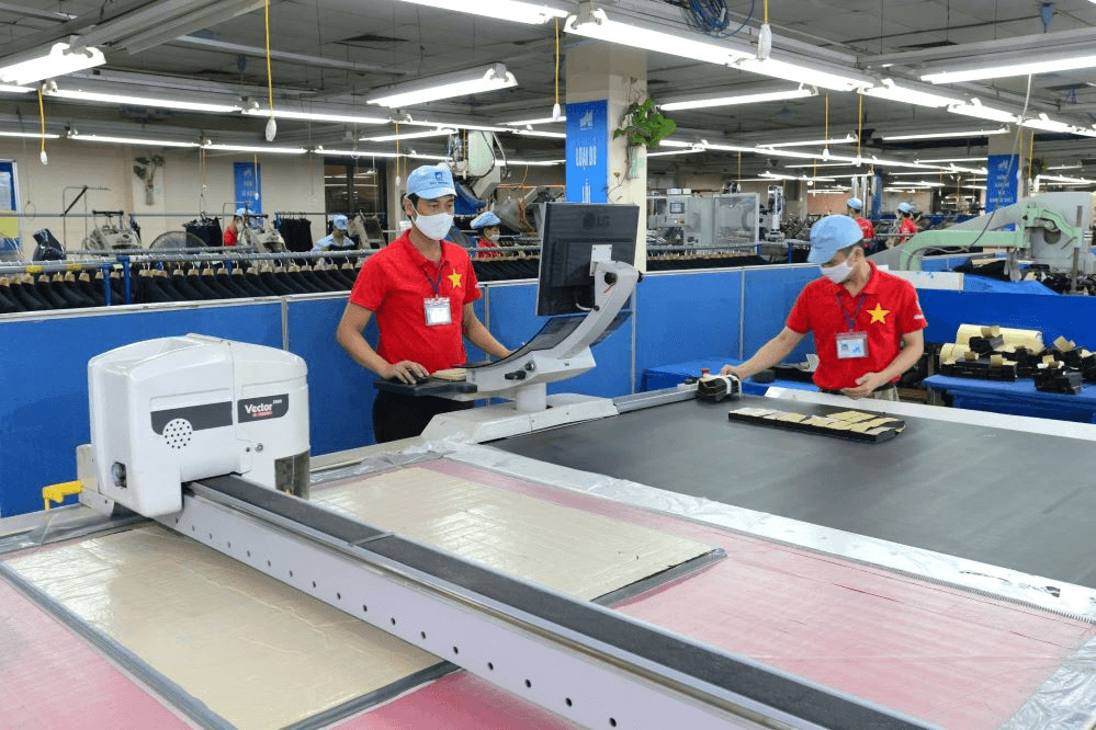 Từ nền kinh tế lạc hậu đến mục tiêu tăng trưởng hai con số