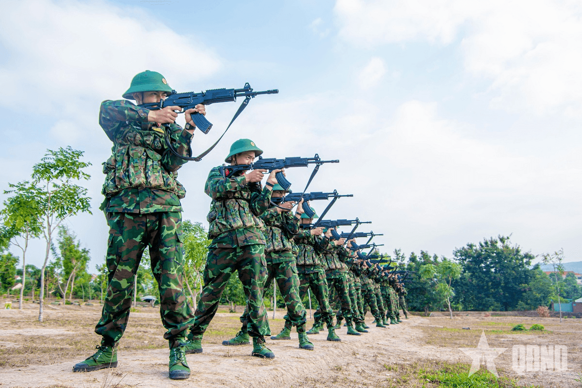 Chiến sĩ mới thi đua huấn luyện giỏi