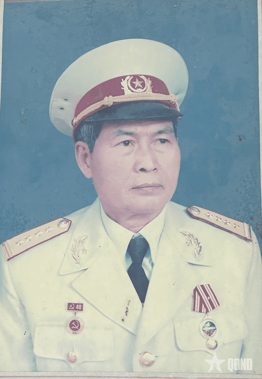 Tham gia tiến công giải phóng 3 cấp đô thị