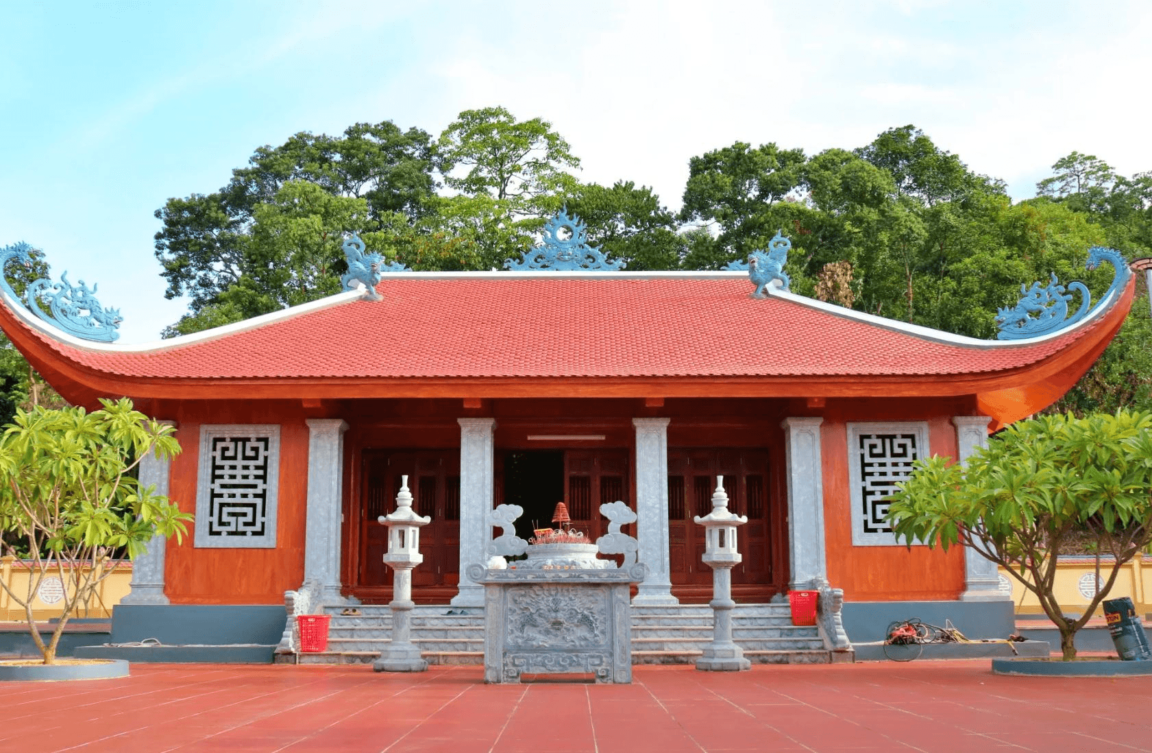 Khánh thành Đền thờ Anh hùng liệt sĩ tại hồ Kẻ Gỗ