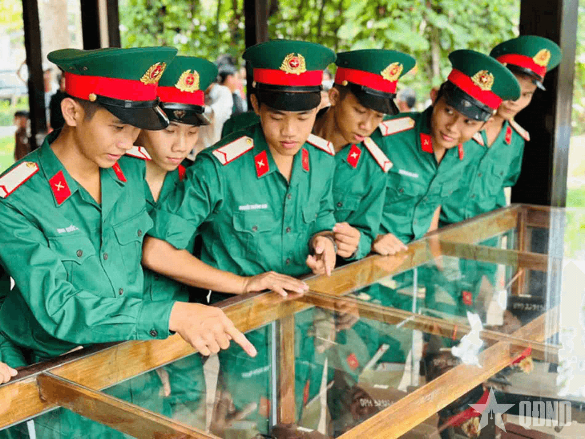 Sư đoàn 9 (Quân đoàn 34): Sôi nổi hoạt động chào mừng 50 năm Giải phóng miền Nam