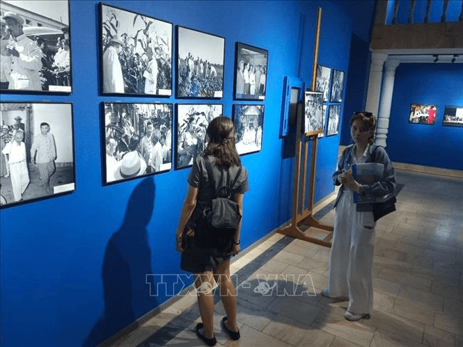 50 năm Thống nhất đất nước: Triển lãm ảnh tư liệu “Mối quan hệ hữu nghị bền vững giữa Uzbekistan và Việt Nam"